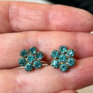 1/2” screw on vintage earrings. Aqua blue glass stones all stones intact.